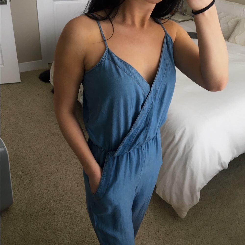 100% tencel, denim, light blue jumpsuit 💙